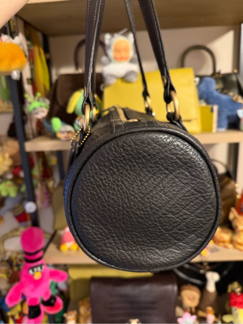 Coach Large Kisslock Barrel Bag in Black - Picture 2 of 6